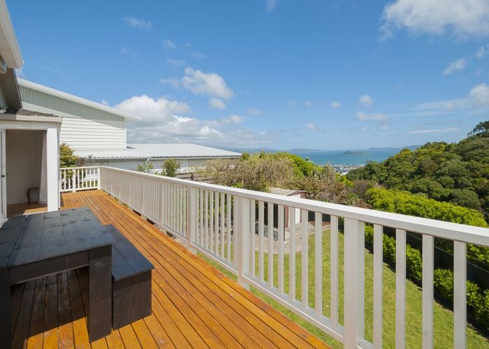  at 22 Mulberry Street, Maungaraki, Lower Hutt