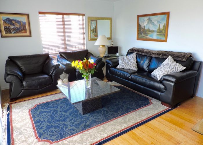  at 2/9 Tawa Street, Tawa, Wellington