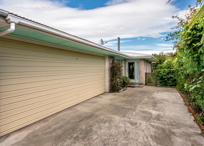  at 1/76 Estuary Road, New Brighton, Christchurch