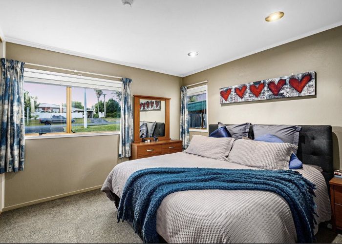  at 85 Hobsonville Road, West Harbour, Auckland