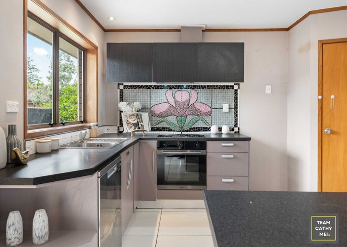  at 37 Evanda Crescent, Conifer Grove, Takanini