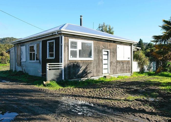  at 46 Gladstone Street, Seddonville