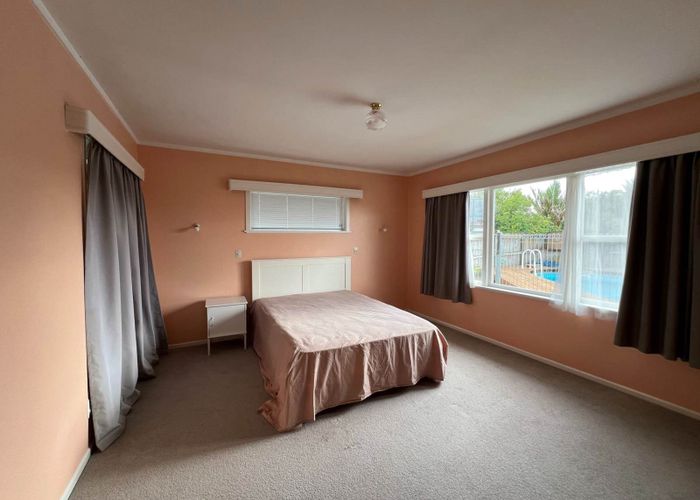  at 23 Ellesmere Crescent, Pakuranga Heights, Manukau City, Auckland