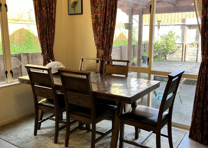  at 9 Bickleigh Grove, New Lynn, Waitakere City, Auckland