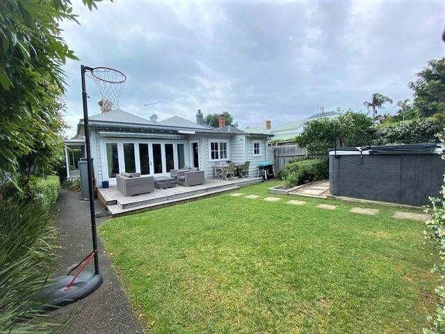  at 25 Vauxhall Road, Devonport, North Shore City, Auckland