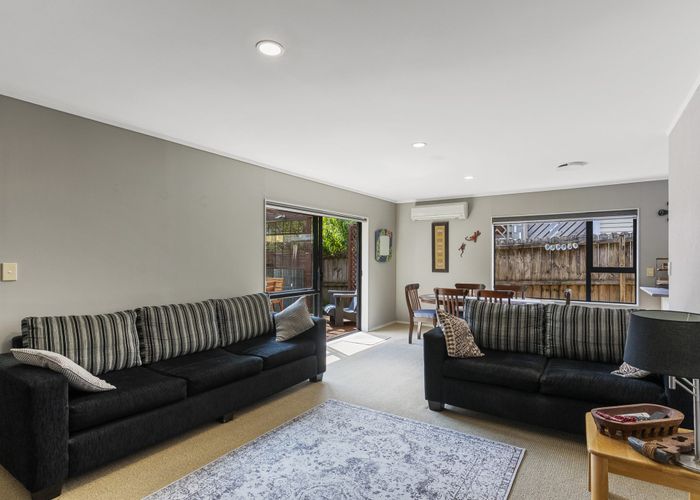  at 1/13 McInnes Road, Weymouth, Auckland