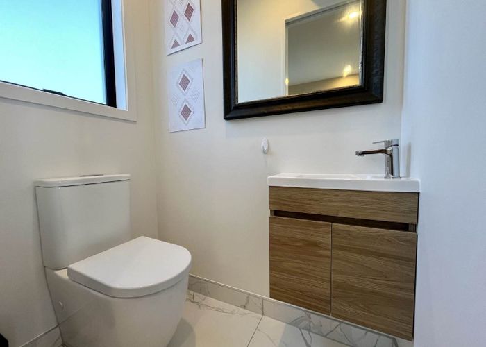  at 27D Dawnhaven Drive, Te Atatu Peninsula, Waitakere City, Auckland