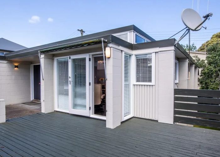  at 8C Brassey Road, Saint Johns Hill, Whanganui