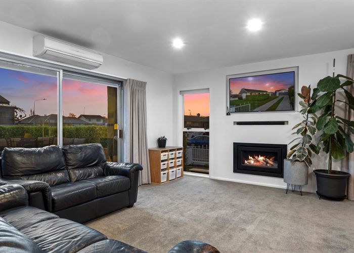  at 9 Beeston Place, Redwood, Christchurch