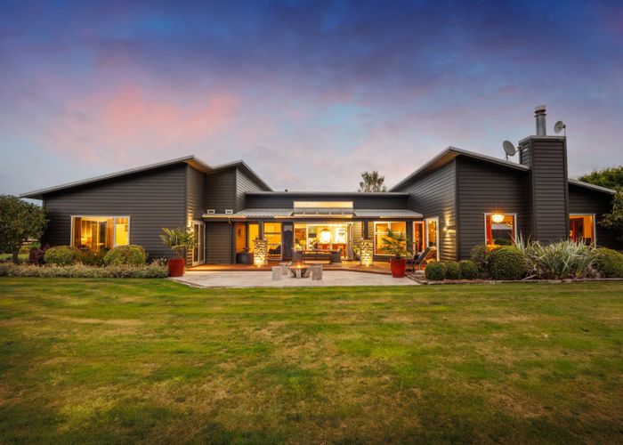  at 272A Hendersons Line, Palmerston North