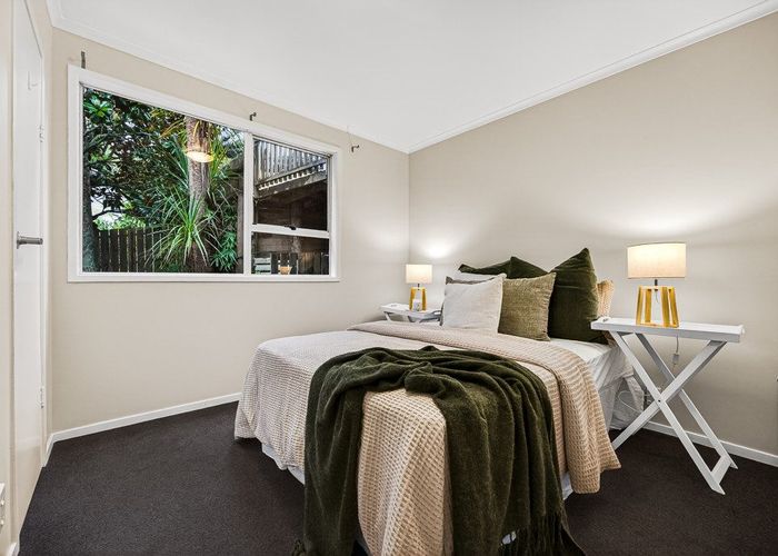  at 2/22 Hobby Avenue, Birkdale, North Shore City, Auckland