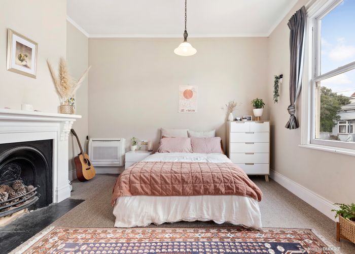  at 5 Howard Street, Mount Cook, Wellington