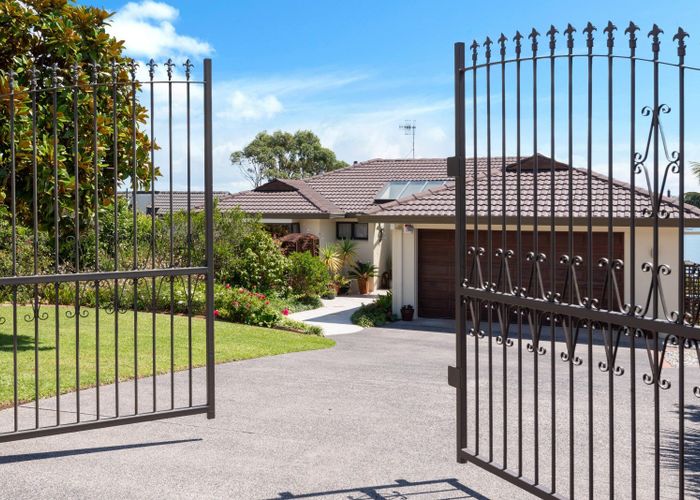  at 8 Lilford Place, Half Moon Bay, Auckland