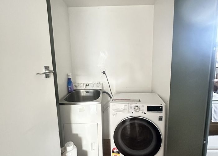  at 1 Bentley Ave, Glenfield, North Shore City, Auckland