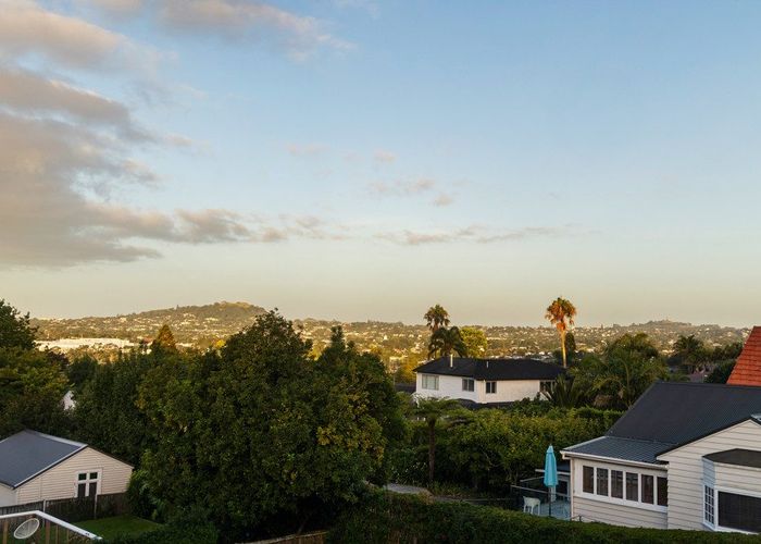  at 8 Summit Drive, Mount Albert, Auckland City, Auckland