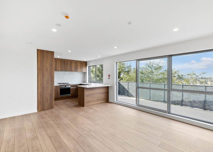  at 167D Chivalry Road, Glenfield, Auckland