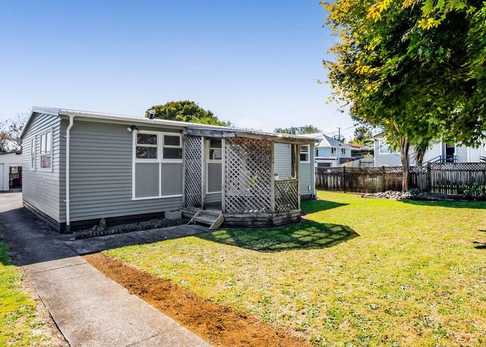  at 33 Woodleigh Street, Frankleigh Park, New Plymouth