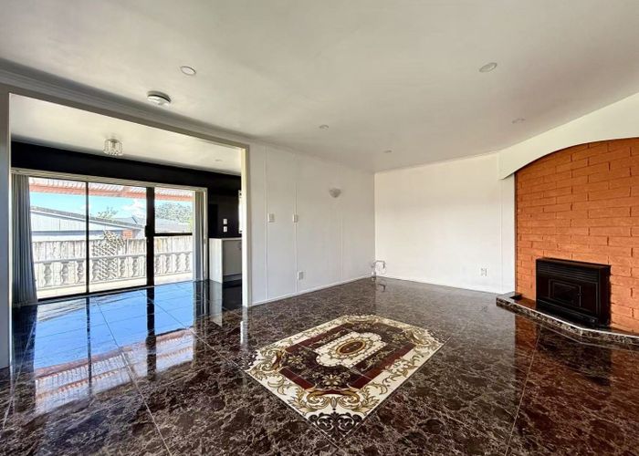  at 3 Palm Court Drive, Glen Eden, Auckland