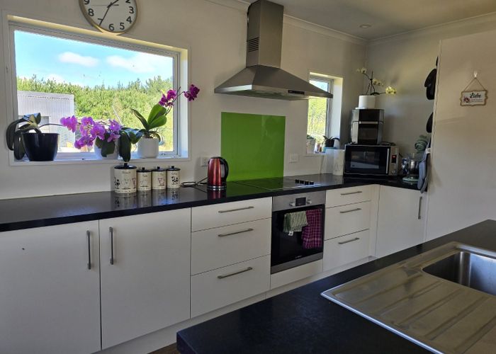  at 107 McPhedrons Road, Burnt Hill, Oxford