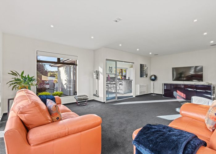  at 2 Whaka Terrace, Huntsbury, Christchurch City, Canterbury