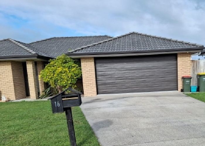  at 16 Epping Place, Dinsdale, Hamilton