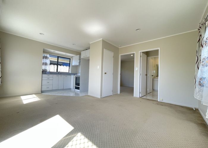  at 2/33 Kappoch Court, Dannemora, Manukau City, Auckland