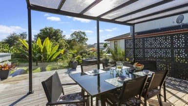 at 64 Ferry Parade, Herald Island, Auckland