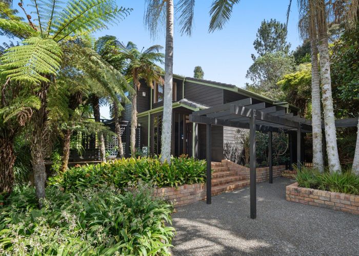  at 19 Atarua Gardens, Waiatarua, Waitakere City, Auckland