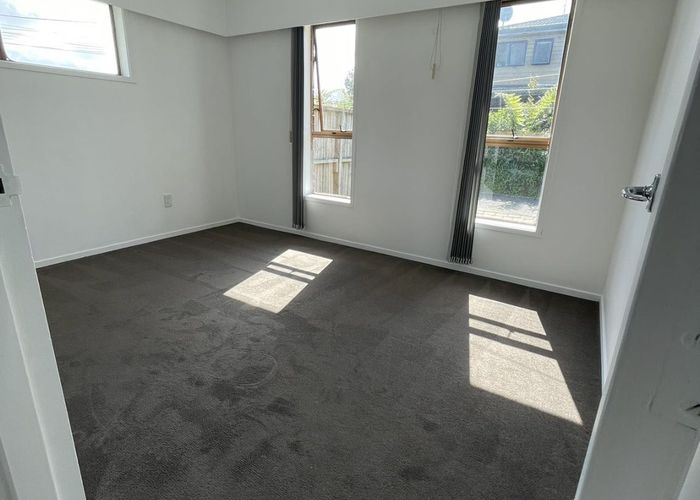  at 1/15 Robson Street, Mount Roskill, Auckland
