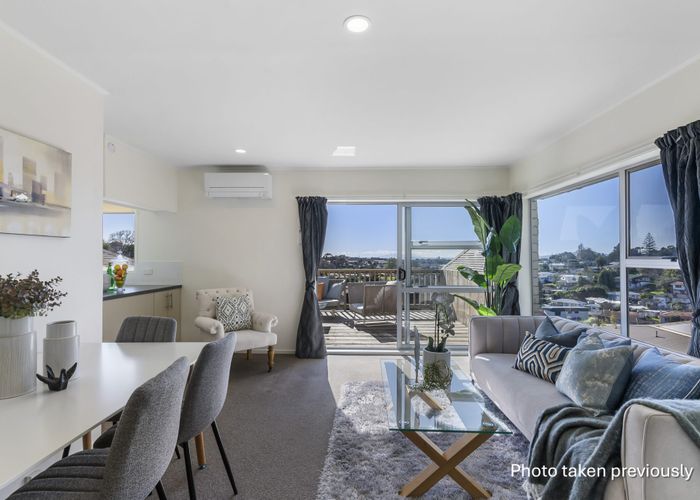  at 2/8 Havana Place, Glenfield, North Shore City, Auckland