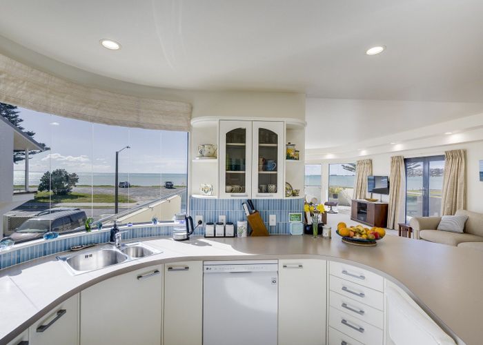  at 24 The Esplanade, Westshore, Napier, Hawke's Bay