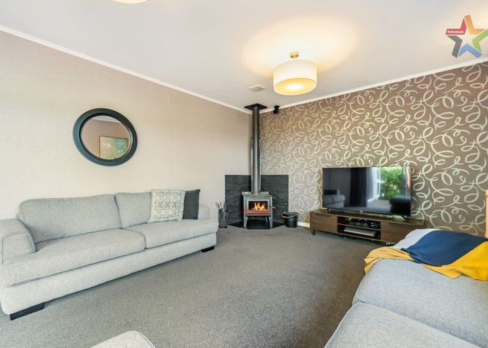 at 21 Sunnyview Drive, Brown Owl, Upper Hutt