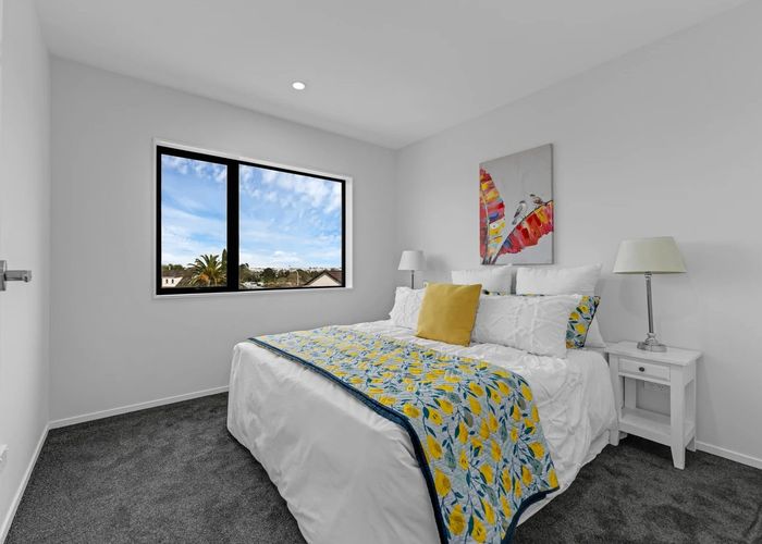  at 1/163 Bradbury road, Botany Downs, Manukau City, Auckland