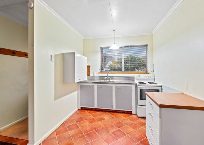  at 2/63 Colenso Street, Sumner, Christchurch