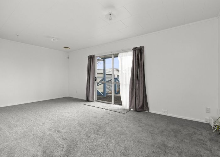  at 10 Beadle Place, Saint Andrews, Hamilton, Waikato