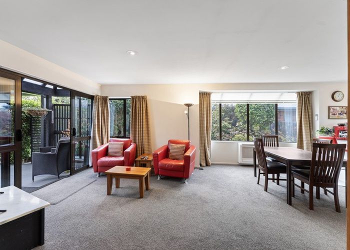  at 9 Rosefield Lane, Northcote, Christchurch