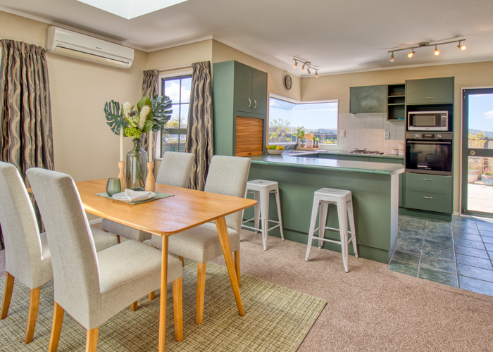  at 8 Peppertree Lane, Woodridge, Wellington