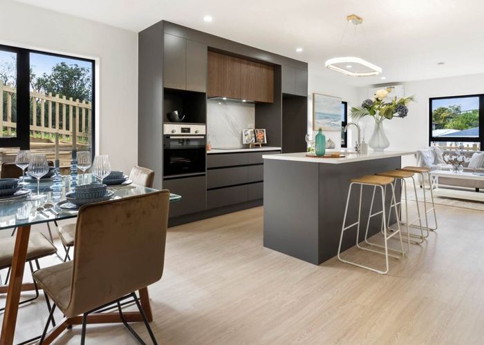  at 67 Hendry Avenue, Hillsborough, Auckland