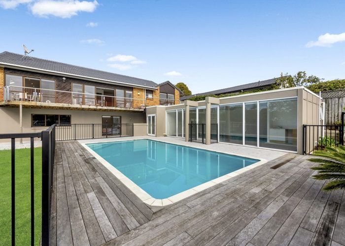  at 16 Rapallo Place, Farm Cove, Manukau City, Auckland