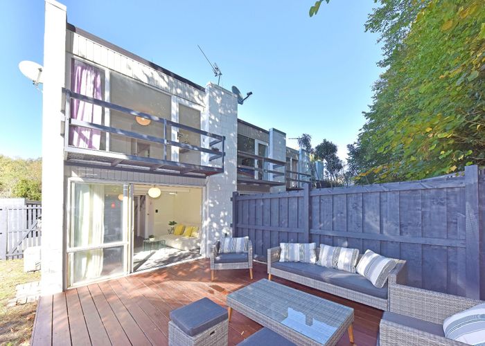  at 4/140 Waimairi Road, Ilam, Christchurch
