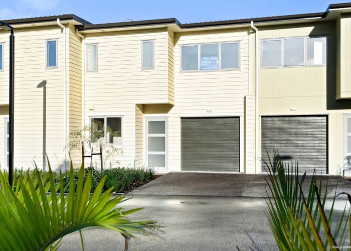  at 16/11 Ray Small Drive, Papakura, Auckland