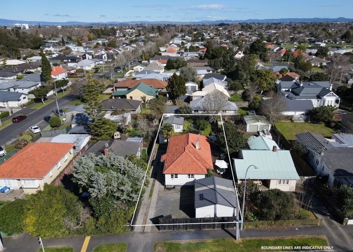  at 269 Peachgrove Road, Fairfield, Hamilton