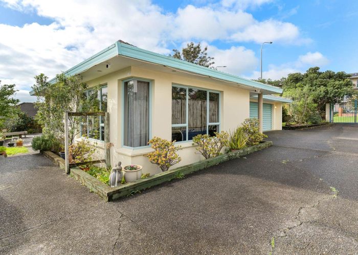  at 11 Mt Blanc Place, Northpark, Manukau City, Auckland
