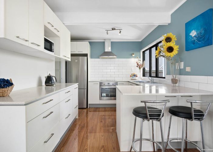  at 1/160 Glamorgan Drive, Torbay, Auckland
