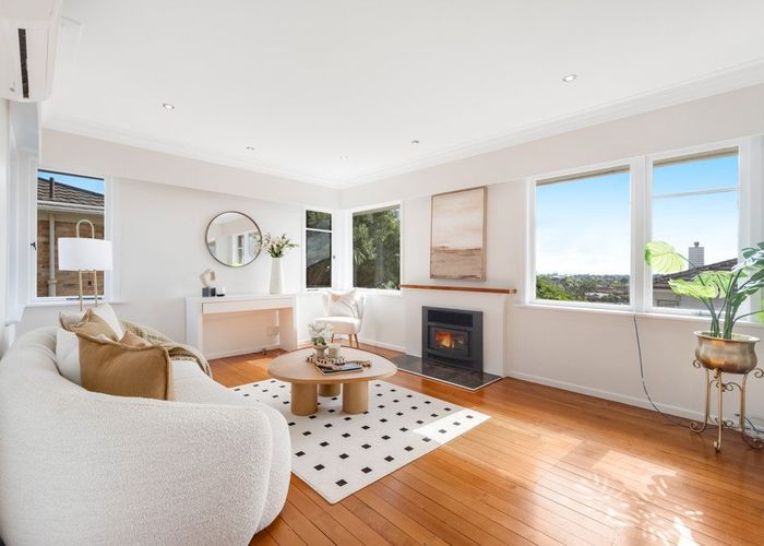  at 72 Bradbury Road, Botany Downs, Manukau City, Auckland