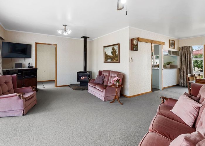  at 27 Carlton Crescent, Kamo, Whangarei, Northland