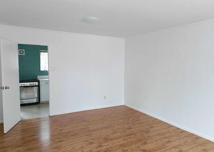  at 2/78 West Coast Road, Glen Eden, Waitakere City, Auckland