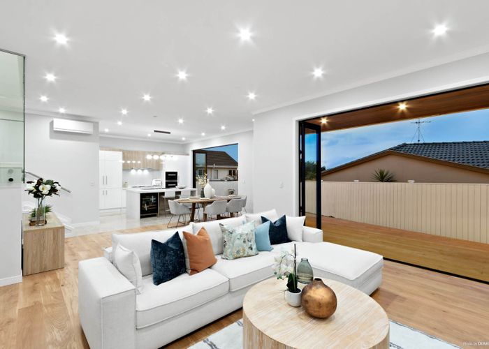  at 10 Awakirihi Close, Shamrock Park, Auckland
