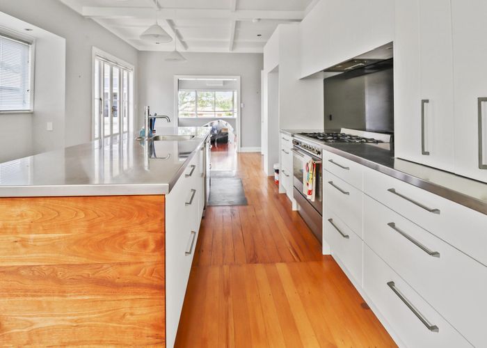  at 22 Riro Street, Point Chevalier, Auckland City, Auckland