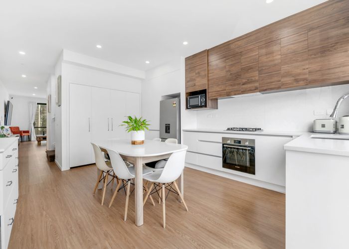  at 16 Stroom Street, Flat Bush, Manukau City, Auckland